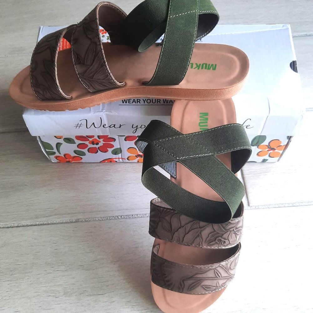 New MUK LUKS Women's About It Sandal Taupe Flat Size US 9